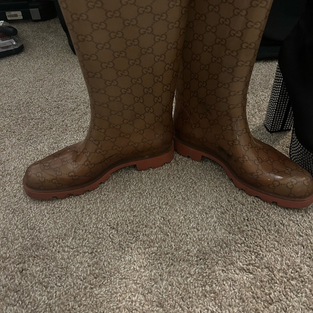 Gucci Tan Monogram Rain Boots